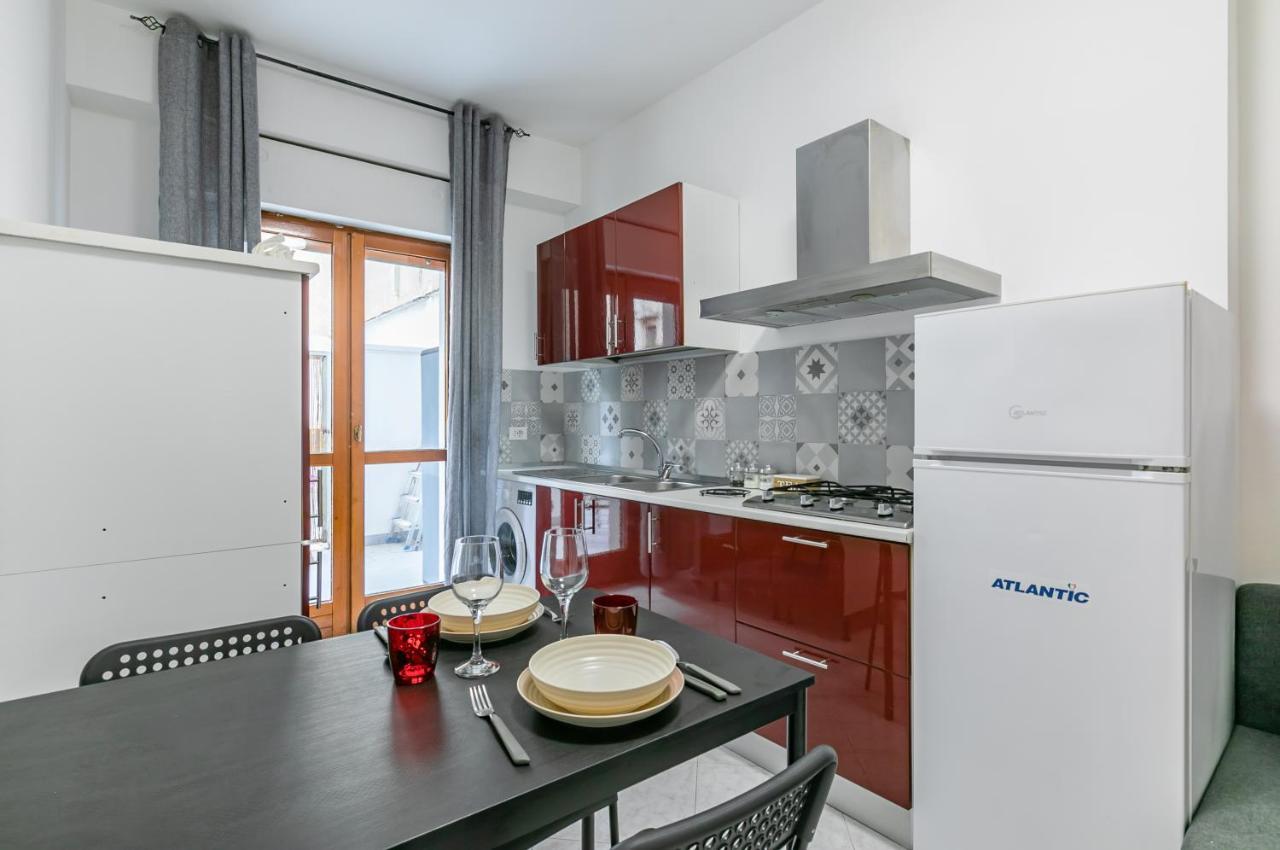 Villa Malfitano And Lolli Station Apt With Terrace Palermo Exterior foto