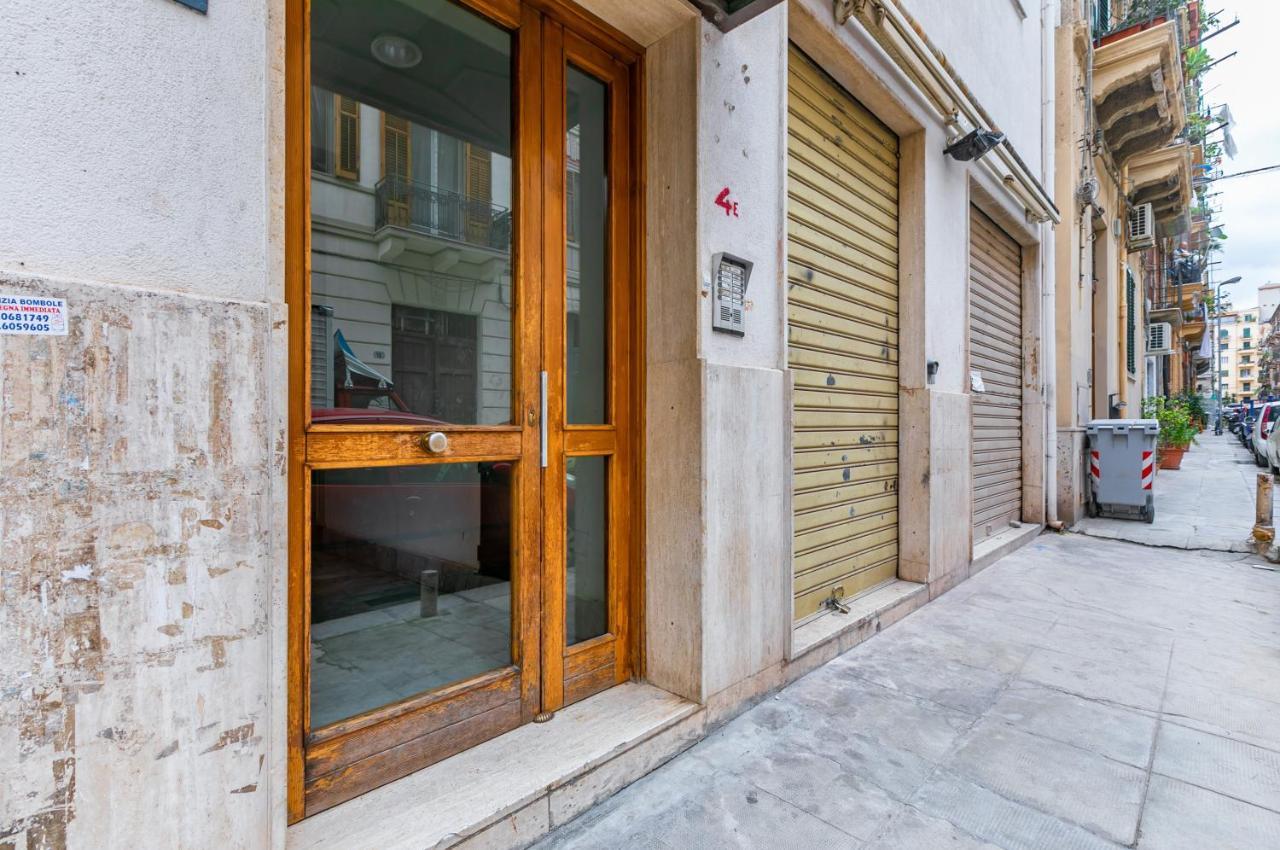 Villa Malfitano And Lolli Station Apt With Terrace Palermo Exterior foto